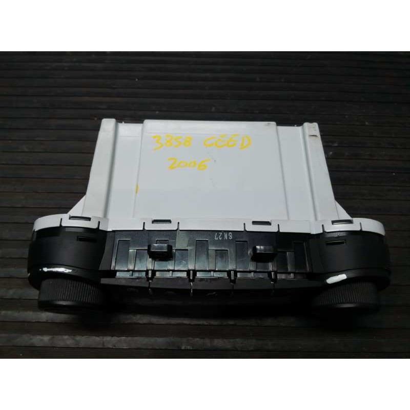 Recambio de mando climatizador para kia cee´d active referencia OEM IAM 972501H600 BK4009 E3-A3-26-4