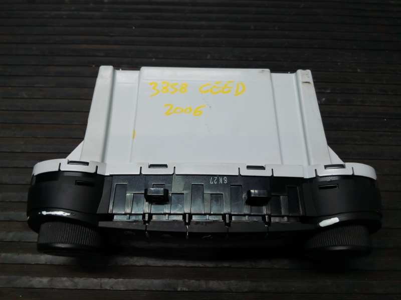 Recambio de mando climatizador para kia cee´d active referencia OEM IAM 972501H600 BK4009 E3-A3-26-4