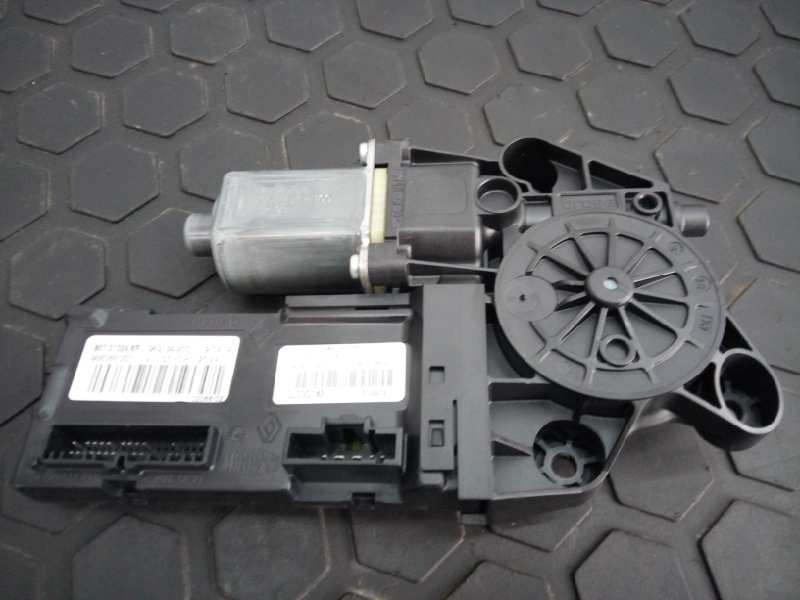 Recambio de motor elevalunas delantero izquierdo para renault megane iii berlina 5 p gt-style referencia OEM IAM 0130822470 8073
