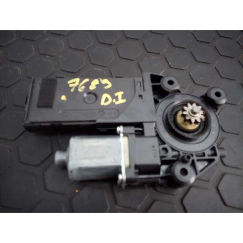 Recambio de motor elevalunas delantero izquierdo para renault megane iii berlina 5 p gt-style referencia OEM IAM 0130822470 8073