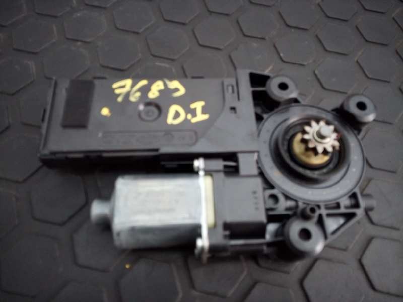 Recambio de motor elevalunas delantero izquierdo para renault megane iii berlina 5 p gt-style referencia OEM IAM 0130822470 8073