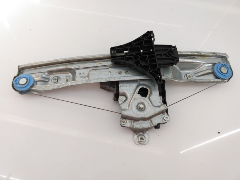 Recambio de elevalunas trasero derecho para opel insignia berlina cosmo referencia OEM IAM 13302442  E1-B3-32-2