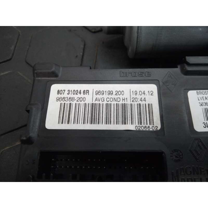 Recambio de motor elevalunas delantero izquierdo para renault megane iii berlina 5 p gt-style referencia OEM IAM 0130822470 8073