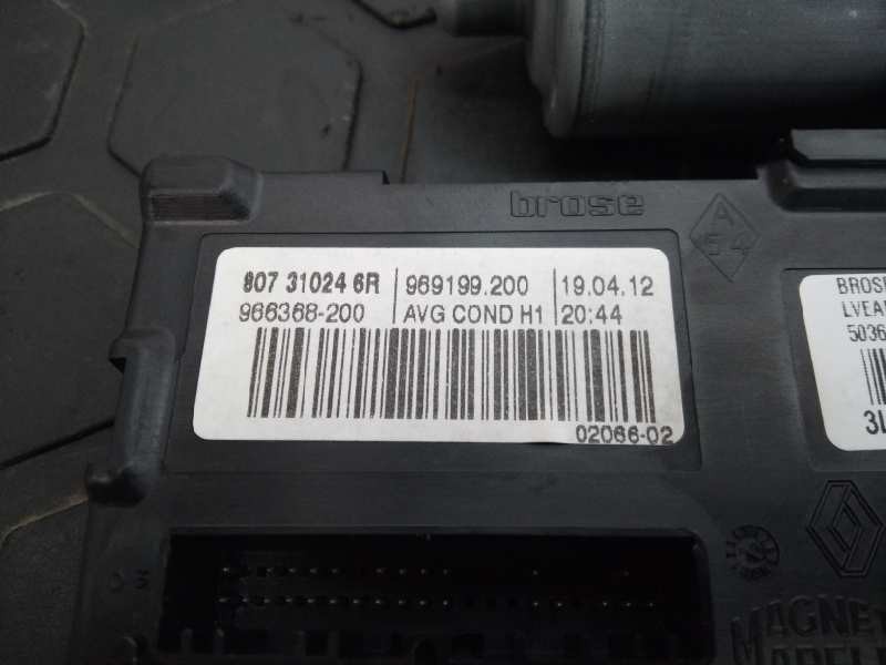 Recambio de motor elevalunas delantero izquierdo para renault megane iii berlina 5 p gt-style referencia OEM IAM 0130822470 8073