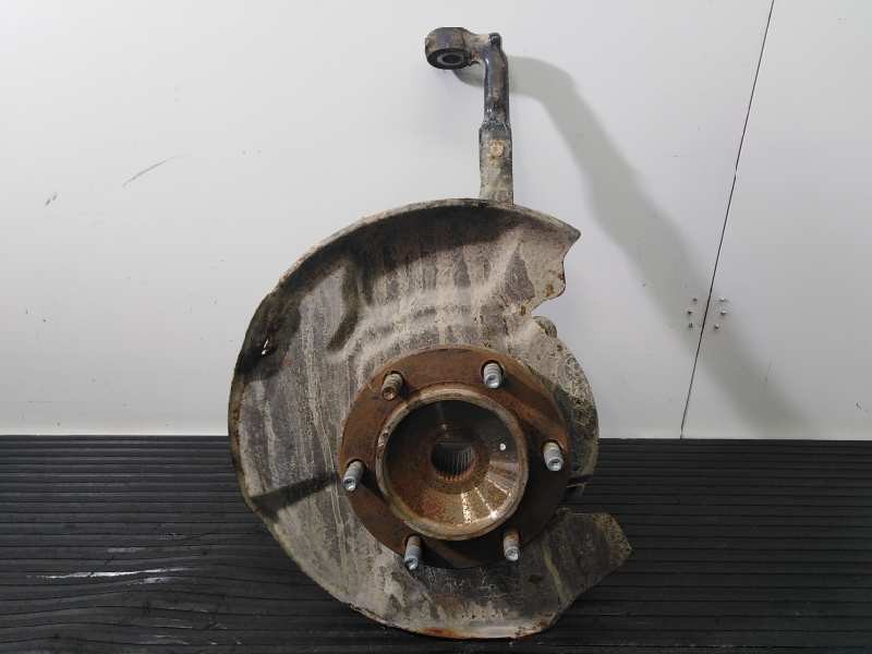 Recambio de mangueta delantera izquierda para toyota land cruiser (j12) 3.0 d-4d gx referencia OEM IAM   P1-B4-15