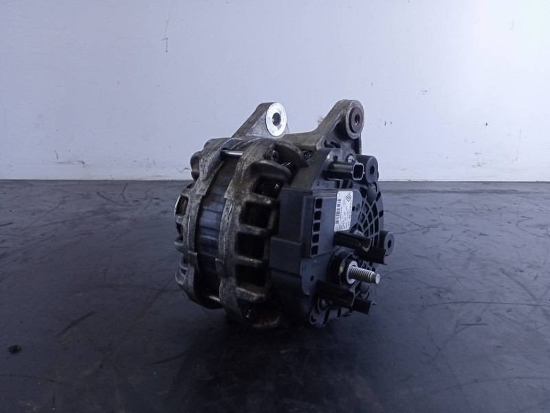 Recambio de alternador para dacia lodgy laureate referencia OEM IAM 231005933R  P3-A5-12-3