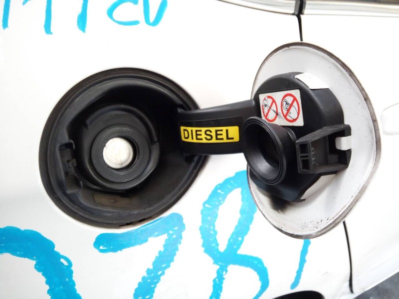 Recambio de tapa exterior combustible para citroën c4 lim. collection referencia OEM IAM   