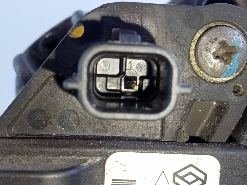 Recambio de alternador para dacia lodgy laureate referencia OEM IAM 231005933R  P3-A5-12-3