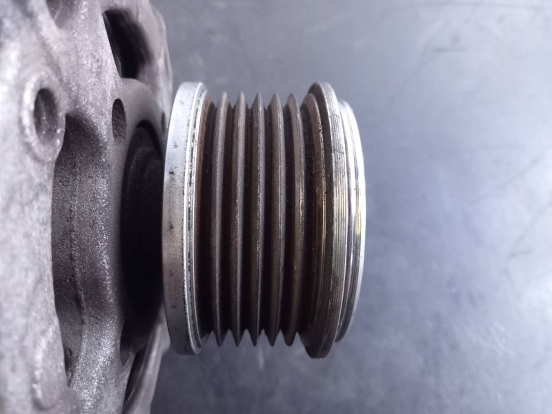 Recambio de alternador para dacia lodgy laureate referencia OEM IAM 231005933R  P3-A5-12-3