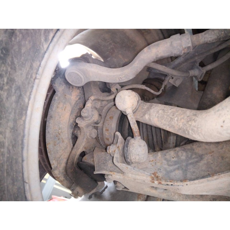 Recambio de mangueta delantera derecha para mitsubishi montero (v60/v70) 3.2 di-d avance (5-ptas.) referencia OEM IAM   