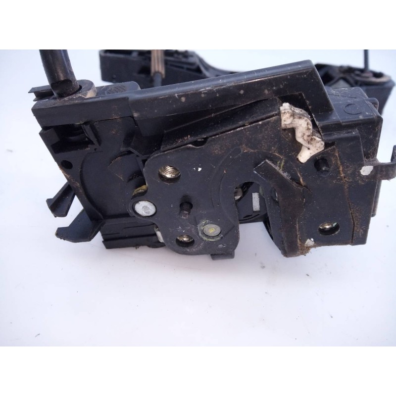 Recambio de cerradura puerta trasera izquierda para citroën c4 grand picasso feel edition referencia OEM IAM 9810311280  E1-A4-3