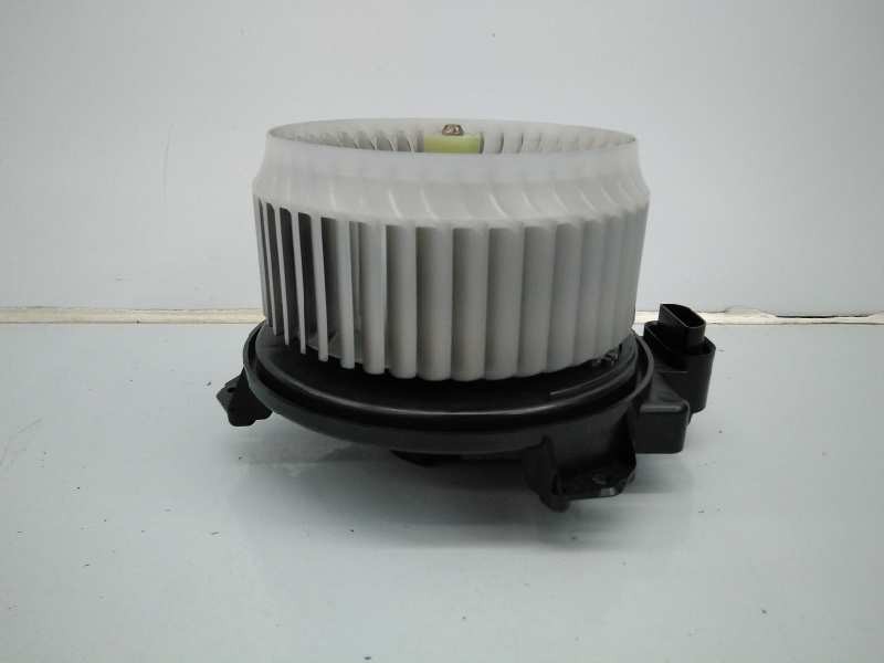 Recambio de ventilador calefaccion para toyota yaris active referencia OEM IAM   E2-B4-34-2