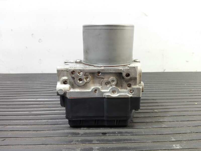 Recambio de abs para toyota rav 4 (a3) active referencia OEM IAM 4454042252 8954142442 P3-A8-17-2