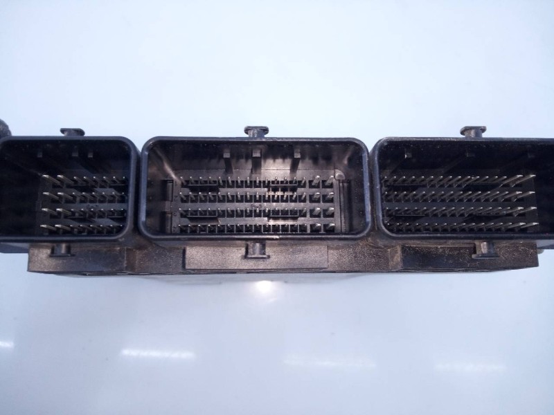 Recambio de centralita motor uce para dacia dokker express ambiance referencia OEM IAM 237106319R 0281032811 E2-A1-38-3