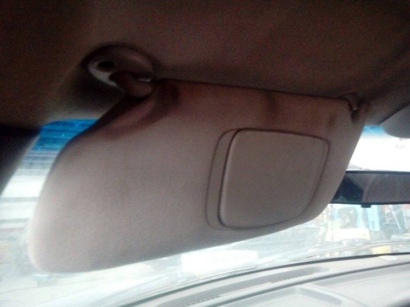 Recambio de parasol izquierdo para chrysler jeep gr.cherokee (wj/wg) 3.1 td laredo referencia OEM IAM   