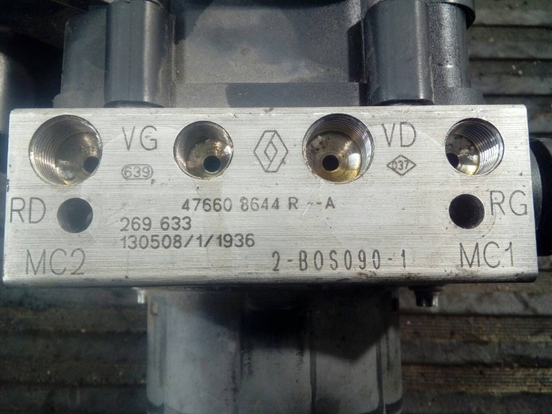 Recambio de abs para renault clio iv limited referencia OEM IAM 476608644R 476608644R P3-A8-3-2