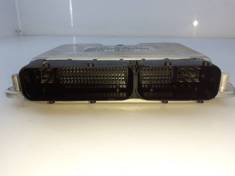 Recambio de centralita motor uce para audi a4 berlina (8e) 2.5 tdi quattro (132kw) referencia OEM IAM 8E0907401B 0281010446 E2-A