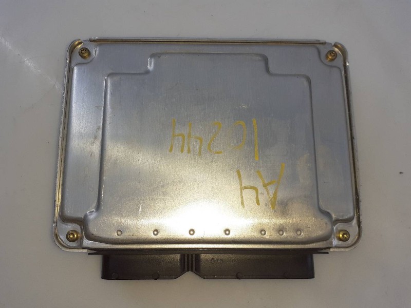 Recambio de centralita motor uce para audi a4 berlina (8e) 2.5 tdi quattro (132kw) referencia OEM IAM 8E0907401B 0281010446 E2-A