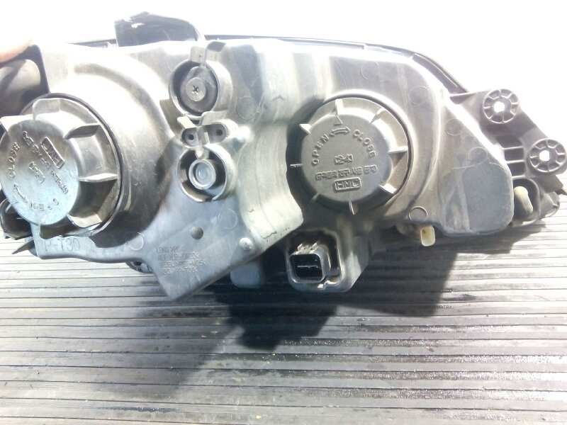 Recambio de faro izquierdo para kia sorento 2.5 crdi concept referencia OEM IAM   E1-B2-52-1