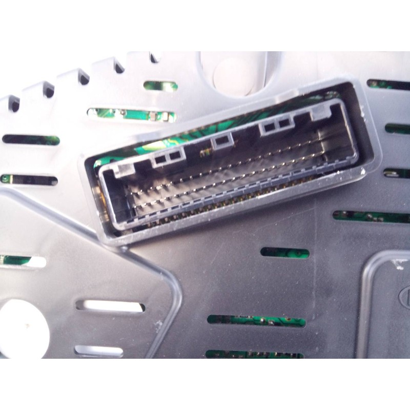 Recambio de cuadro instrumentos para kia sportage concept 4x2 referencia OEM IAM 940033U255  E3-A3-30-2