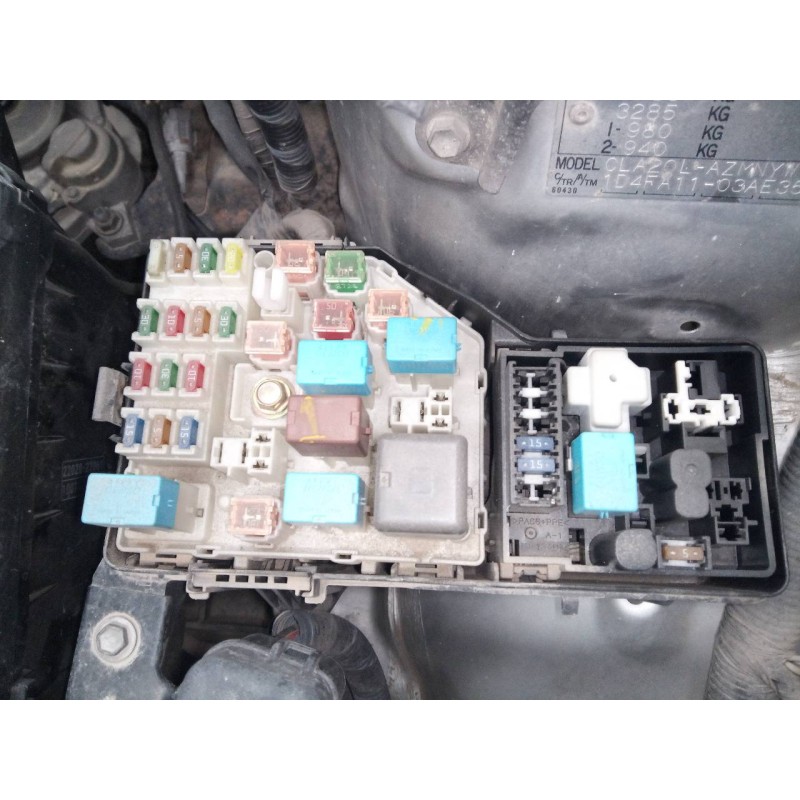 Recambio de caja reles / fusibles para toyota rav 4 (a2) 2.0 d-4d executive 4x4 (2003) referencia OEM IAM   
