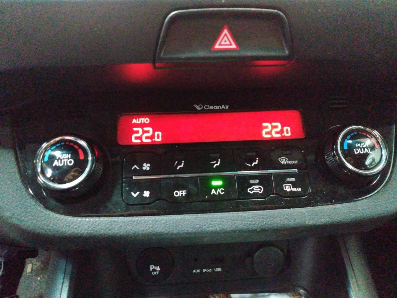 Recambio de mando climatizador para kia sportage concept 4x2 referencia OEM IAM 972503U101  E3-A3-25-2