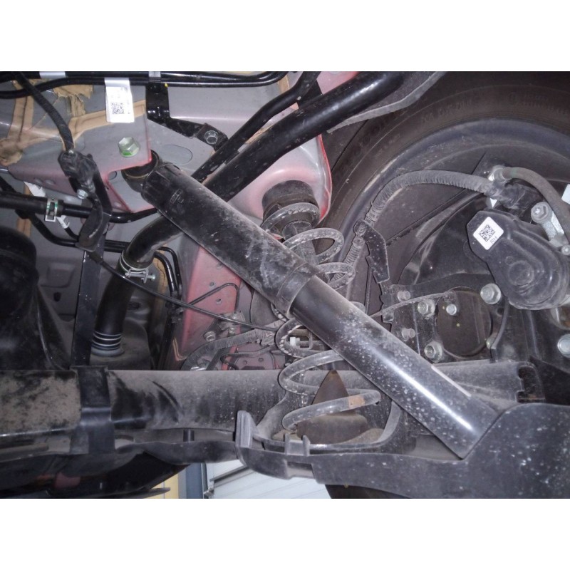 Recambio de amortiguador trasero derecho para renault kadjar intens referencia OEM IAM   