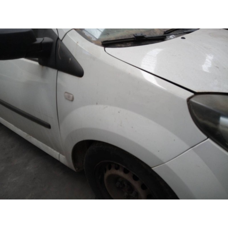 Recambio de aleta delantera derecha para renault twingo authentique referencia OEM IAM   