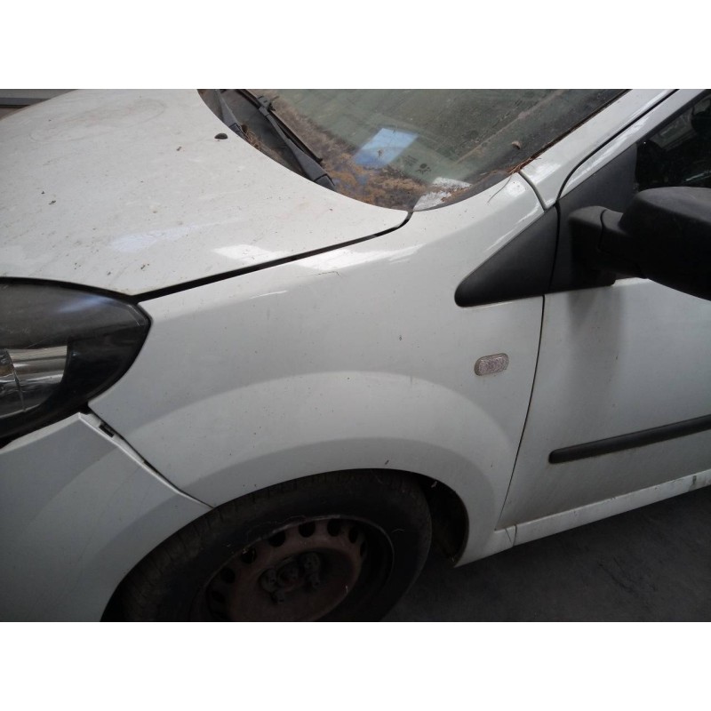 Recambio de aleta delantera izquierda para renault twingo authentique referencia OEM IAM   