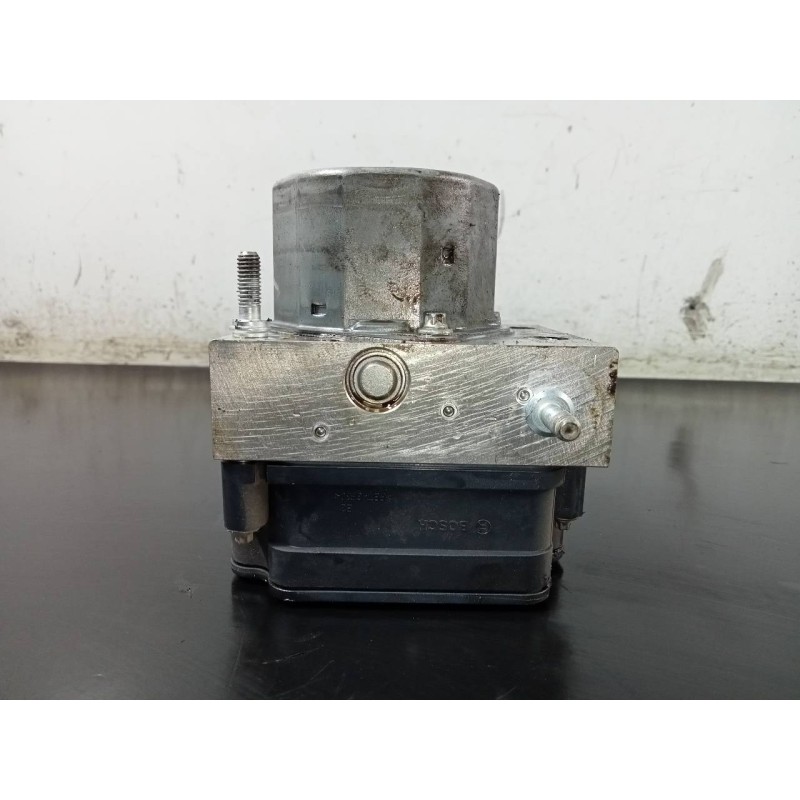 Recambio de abs para dacia duster ambiance 4x2 referencia OEM IAM 476608845R  P3-A8-29-5