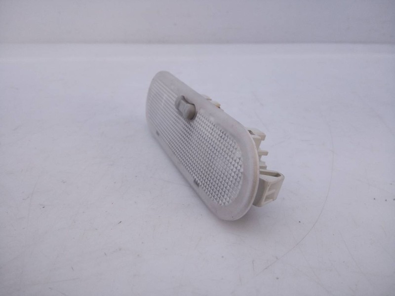 Recambio de luz interior para dacia dokker ambiance referencia OEM IAM 8200074362  E2-A1-34-3