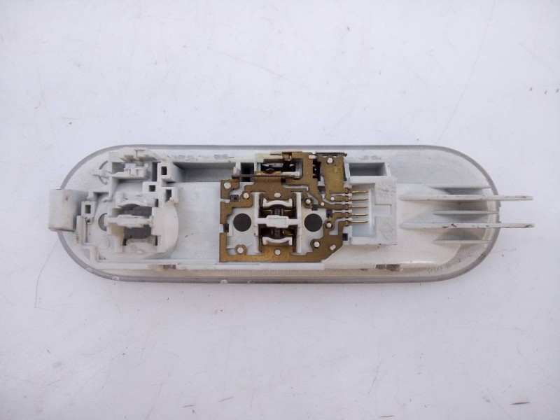 Recambio de luz interior para dacia dokker ambiance referencia OEM IAM 8200074362  E2-A1-34-3