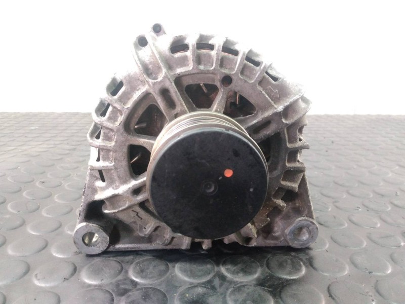 Recambio de alternador para citroën c-elysée feel referencia OEM IAM 9818677980 2713135A P3-B6-20-4