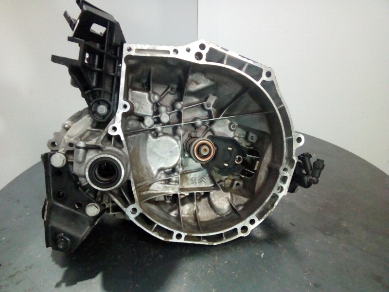 Recambio de caja cambios para citroën c-elysée feel referencia OEM IAM 20CR15  M1-B2-100