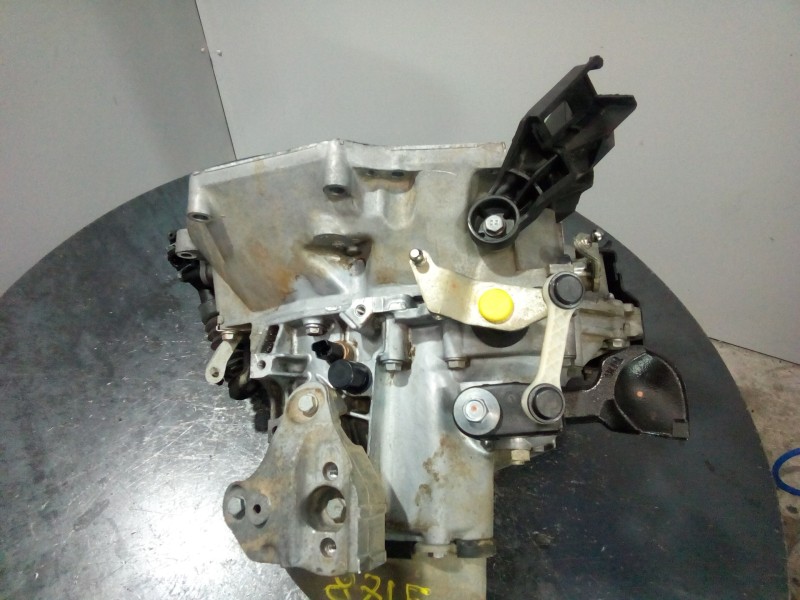 Recambio de caja cambios para citroën c-elysée feel referencia OEM IAM 20CR15  M1-B2-100