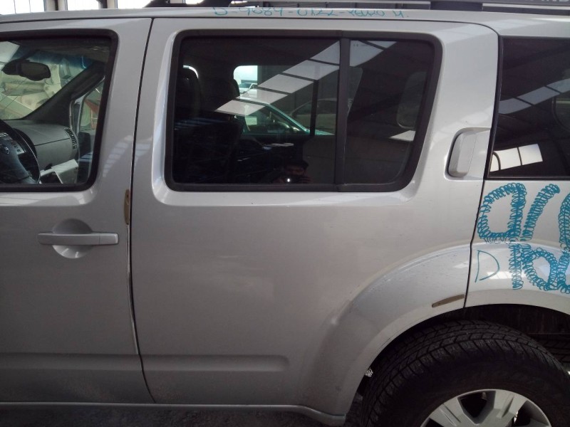 Recambio de puerta trasera izquierda para nissan pathfinder (r51) 2.5 dci se referencia OEM IAM   