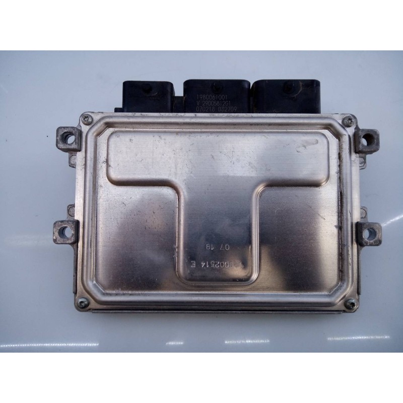 Recambio de centralita motor uce para citroën c-elysée feel referencia OEM IAM 9811545080 A2C1403940001 E3-B2-53-4