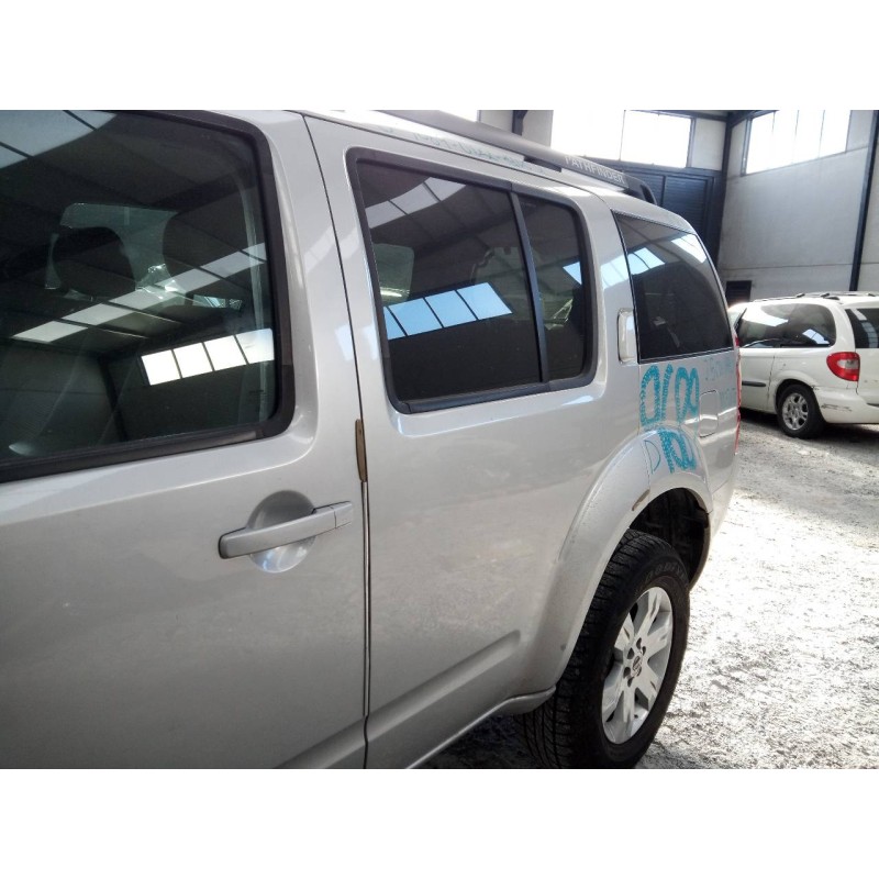 Recambio de puerta trasera izquierda para nissan pathfinder (r51) 2.5 dci se referencia OEM IAM   