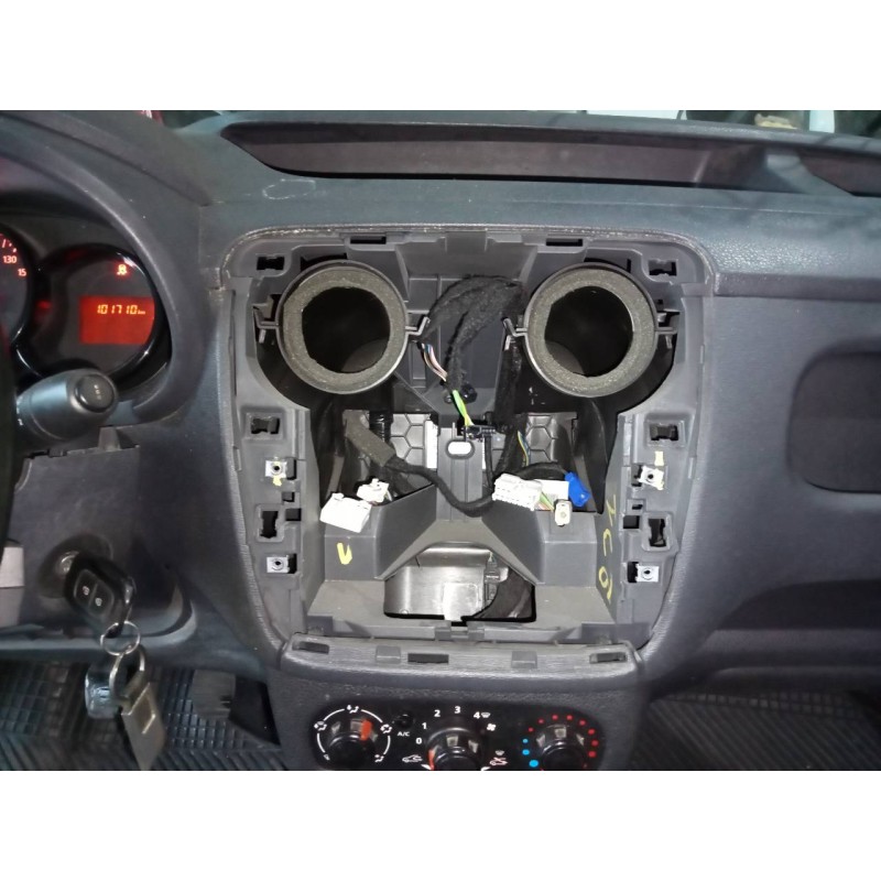 Recambio de salpicadero para dacia dokker ambiance referencia OEM IAM   