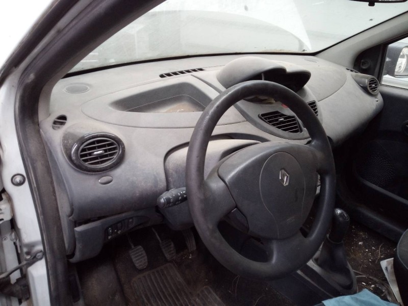 Recambio de salpicadero para renault twingo authentique referencia OEM IAM   