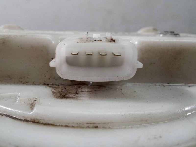 Recambio de aforador para dacia sandero stepway referencia OEM IAM 172021904R  P3-A6-7-4