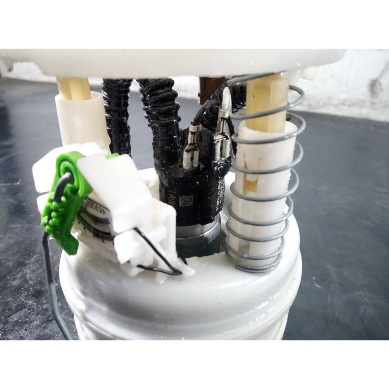 Recambio de aforador para dacia sandero stepway referencia OEM IAM 172021904R  P3-A6-7-4