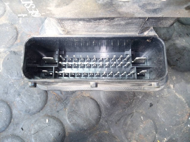 Recambio de abs para ssangyong korando premium 4x2 referencia OEM IAM 4892034300  P3-A8-12-5