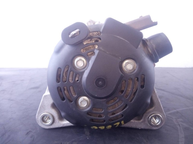 Recambio de alternador para peugeot 5008 gt line referencia OEM IAM 9820893880 MS1042119580 P3-A4-13-2