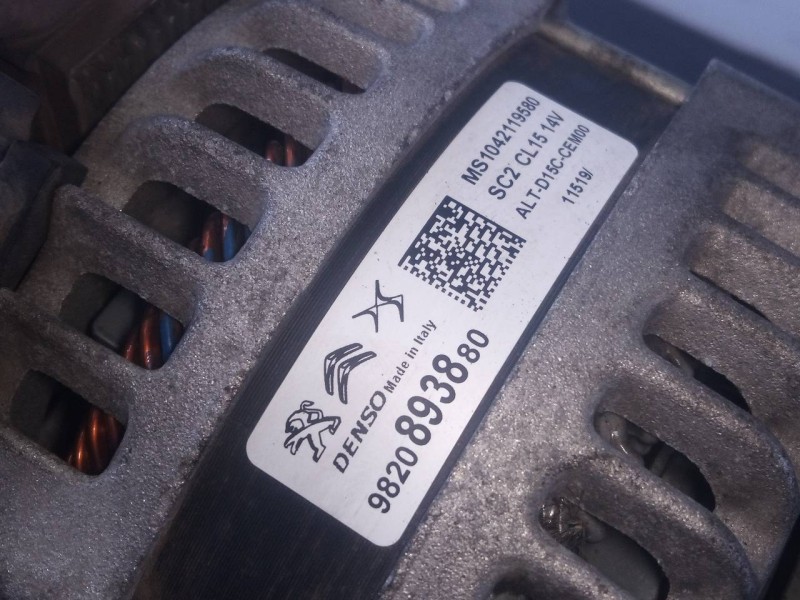 Recambio de alternador para peugeot 5008 gt line referencia OEM IAM 9820893880 MS1042119580 P3-A4-13-2