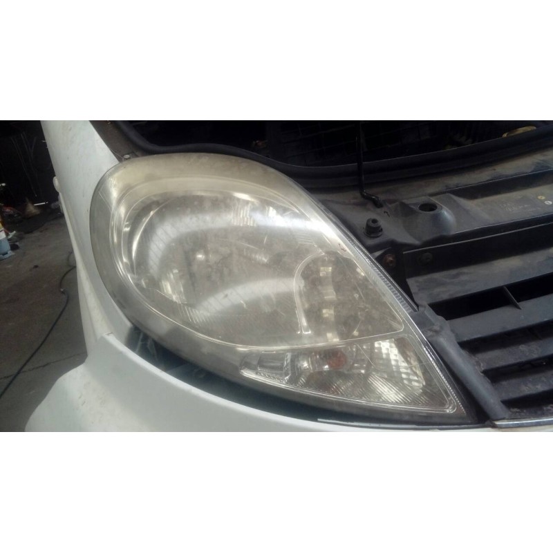 Recambio de faro derecho para renault trafic combi (ab 4.01) 6 - plazas (l2h1) acristalado parcial 2,9t combi largo referencia O