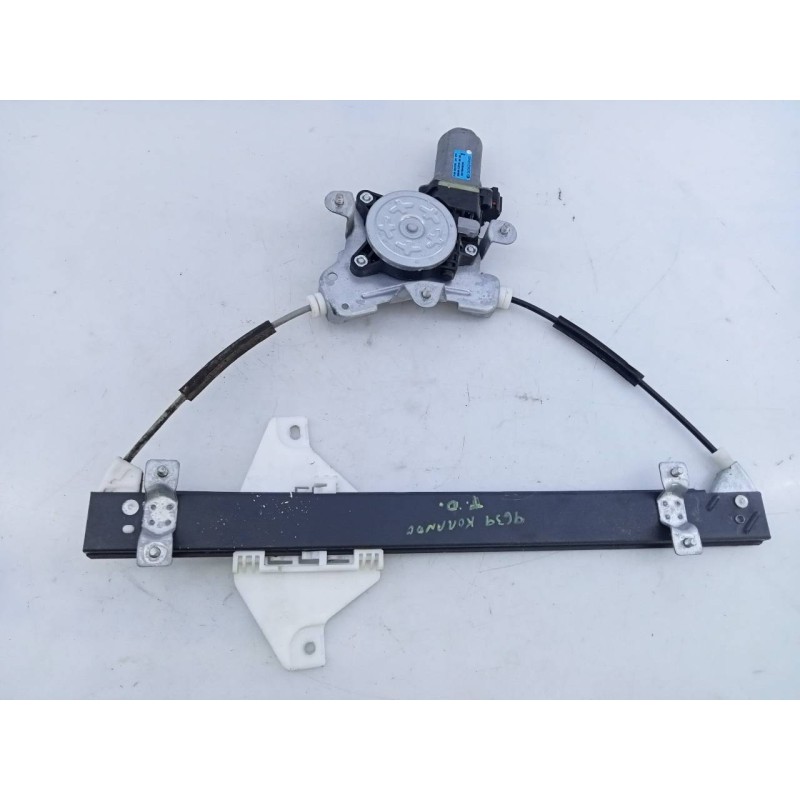 Recambio de elevalunas trasero derecho para ssangyong korando premium 4x2 referencia OEM IAM 98840CZ010 001100440144 E1-B3-52-2