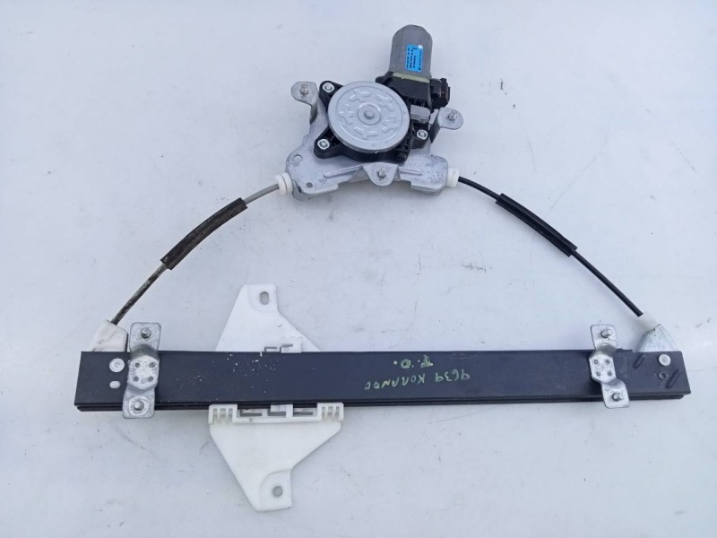 Recambio de elevalunas trasero derecho para ssangyong korando premium 4x2 referencia OEM IAM 98840CZ010 001100440144 E1-B3-52-2