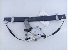 ELEVALUNAS DELANTERO DERECHO 98820CZ010 E1-B3-52-2