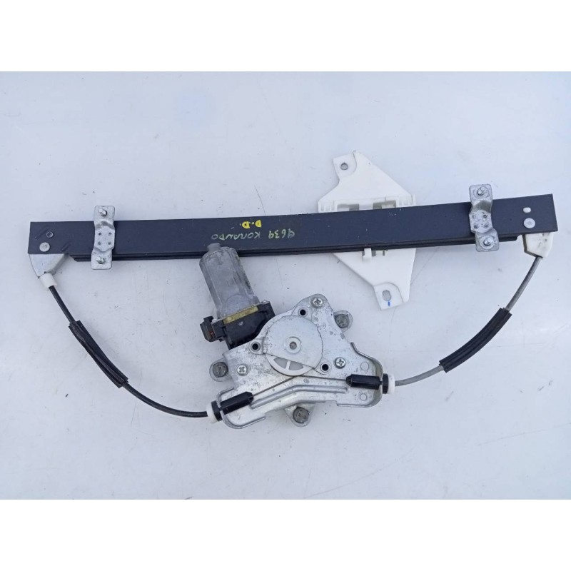 Recambio de elevalunas delantero derecho para ssangyong korando premium 4x2 referencia OEM IAM 98820CZ010  E1-B3-52-2